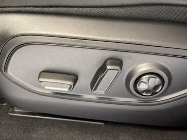 2026 Bright White Clearcoat Jeep Grand Cherokee Limited 4X4 SUV