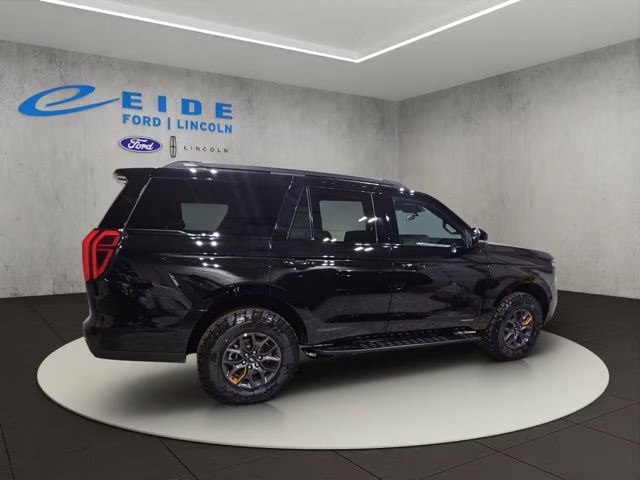 2026 Agate Black Metallic Ford Expedition Tremor 4X4 SUV