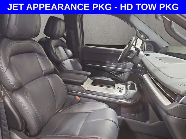 2026 Pristine White Metallic Tri-Coat Lincoln Navigator L Reserve 4X4 SUV