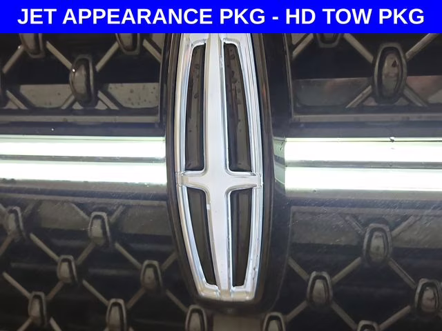 2026 Pristine White Metallic Tri-Coat Lincoln Navigator L Reserve 4X4 SUV