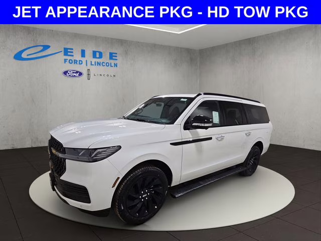 2026 Pristine White Metallic Tri-Coat Lincoln Navigator L Reserve 4X4 SUV