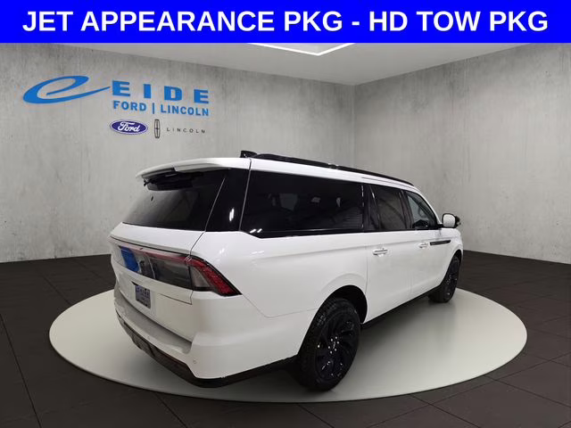2026 Pristine White Metallic Tri-Coat Lincoln Navigator L Reserve 4X4 SUV