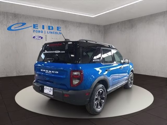 2026 Velocity Blue Metallic Ford Bronco Sport Outer Banks 4X4 SUV