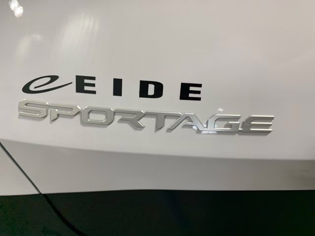 2026 Glacial White Pearl Kia Sportage LX AWD SUV