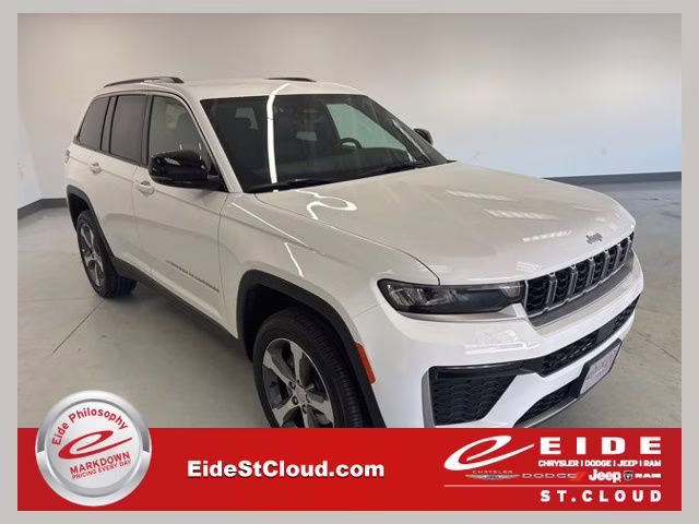 2026 Bright White Clearcoat Jeep Grand Cherokee Limited 4X4 SUV