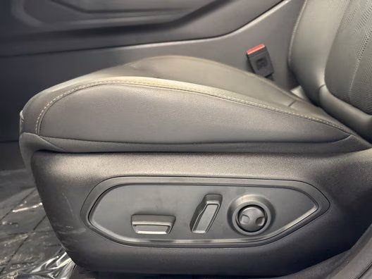 2026 Diamond Black Crystal Pearlcoat Jeep Cherokee Overland 4X4 SUV