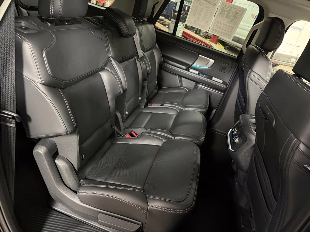 2025 Black Metallic Ford Expedition Max Platinum w/Bluecruise & Drivers Pkg 4X4 SUV