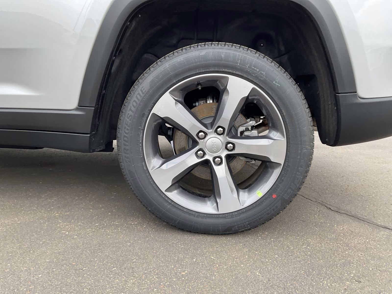 2026 Silver Zynith Jeep Grand Cherokee Limited 4X4 SUV