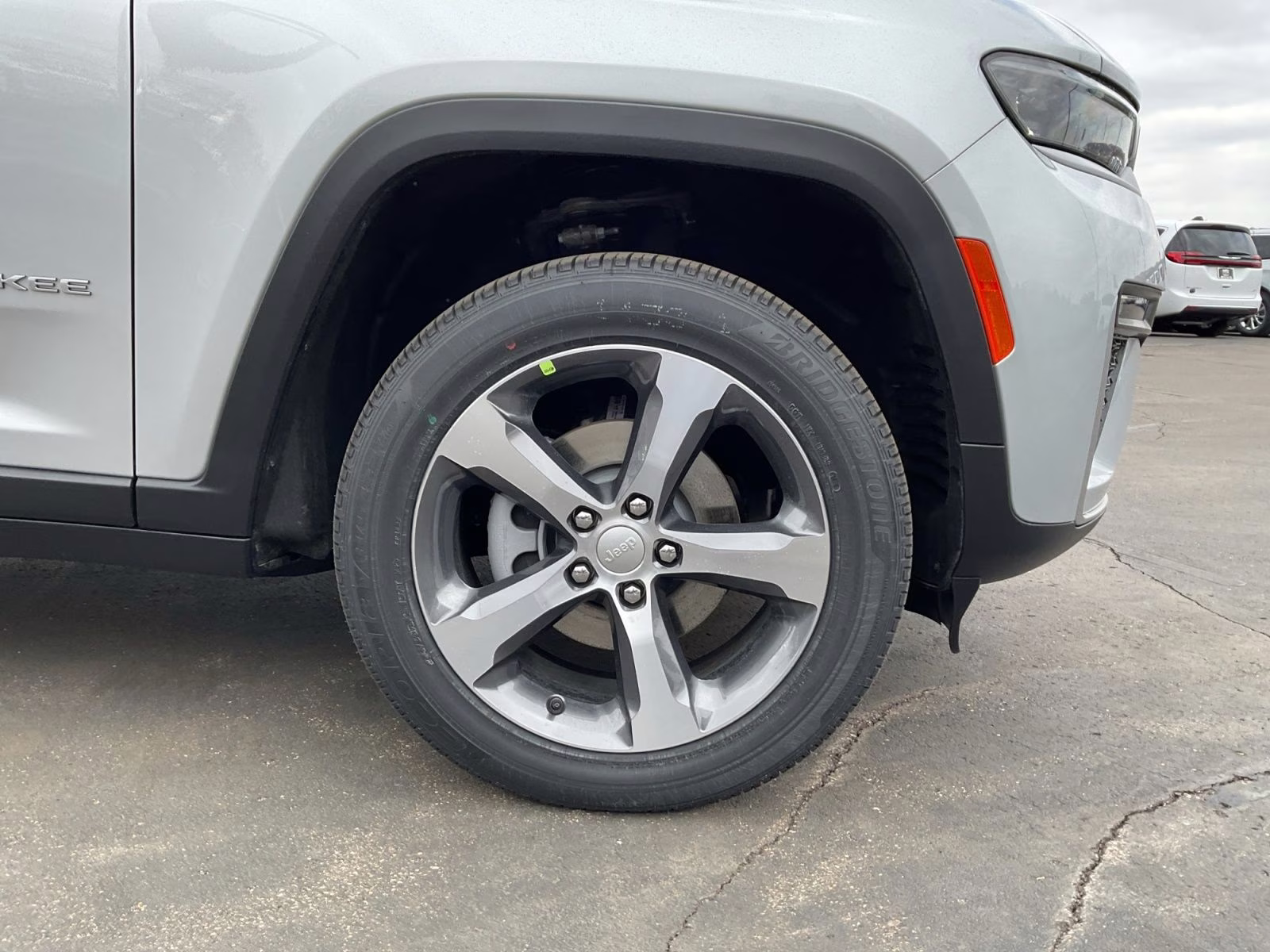 2026 Silver Zynith Jeep Grand Cherokee Limited 4X4 SUV