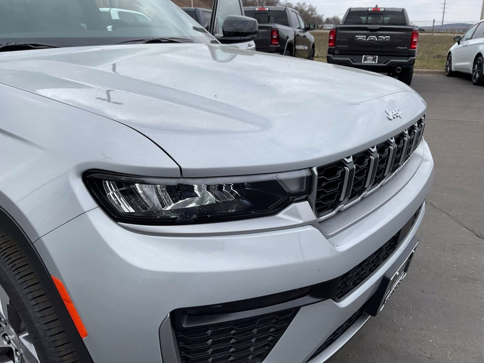 2026 Silver Zynith Jeep Grand Cherokee Limited 4X4 SUV