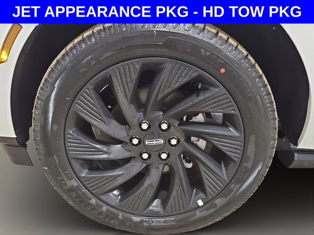 2026 Pristine White Metallic Tri-Coat Lincoln Navigator L Reserve 4X4 SUV