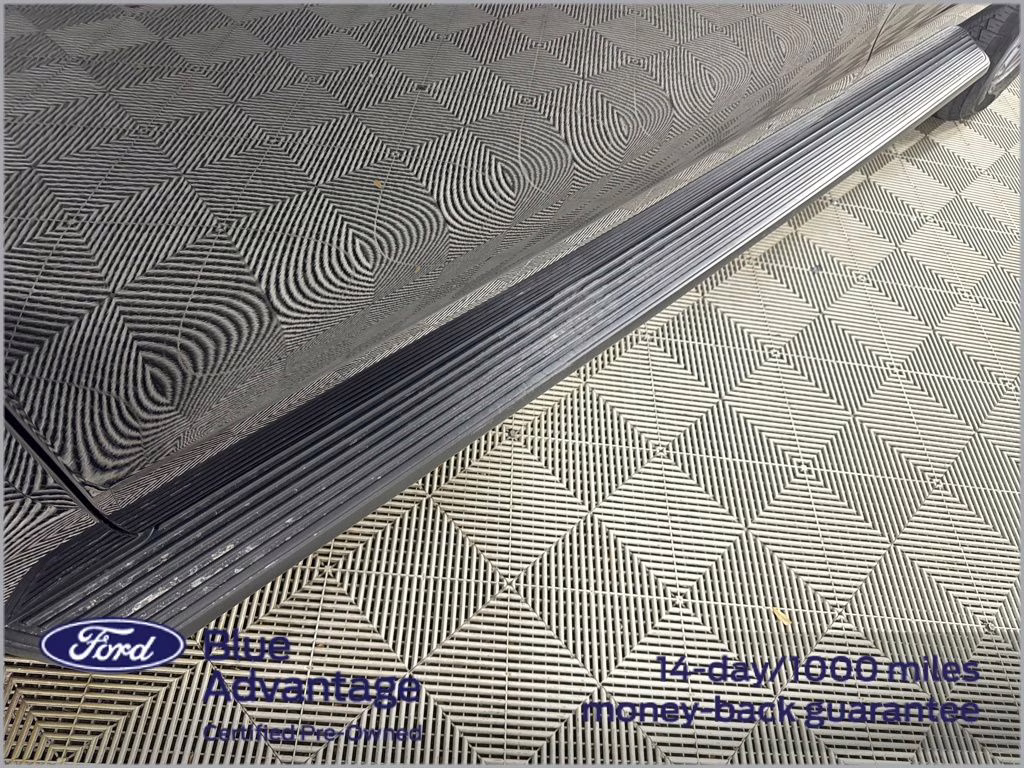 2025 Agate Black Metallic Ford Expedition Max Active RWD SUV