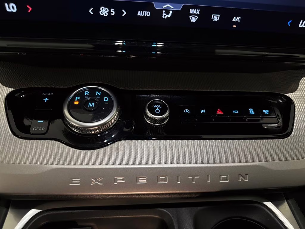 2025 Agate Black Metallic Ford Expedition Max Active RWD SUV