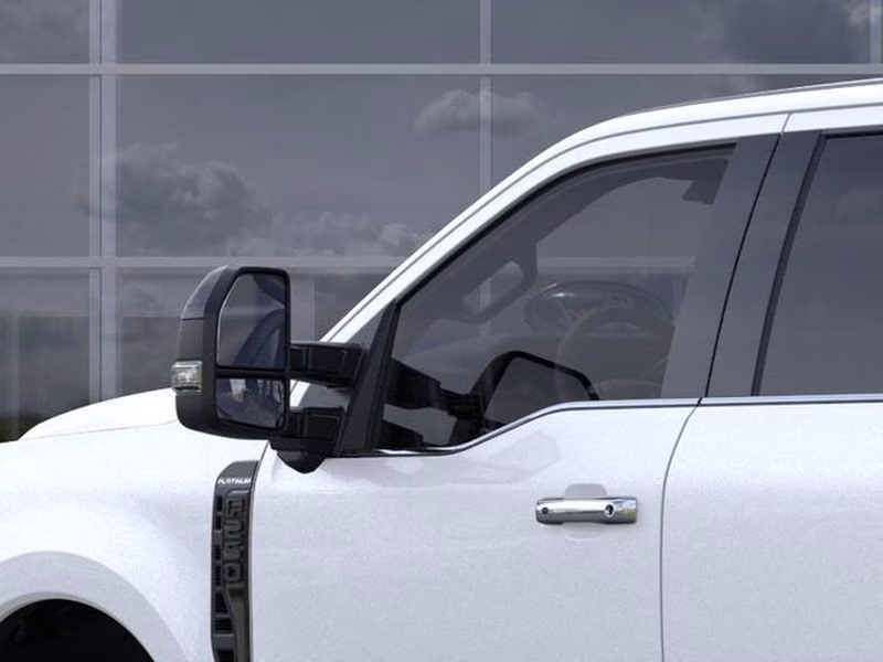 2026 Star White Metallic Tri-Coat Ford Super Duty F-250 SRW Platinum 4X4 Truck