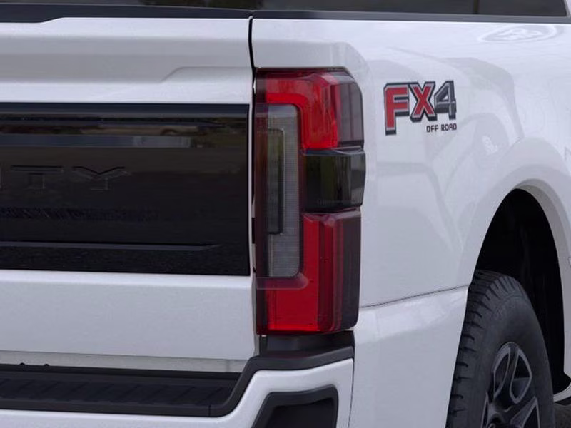 2026 Star White Metallic Tri-Coat Ford Super Duty F-250 SRW Platinum 4X4 Truck