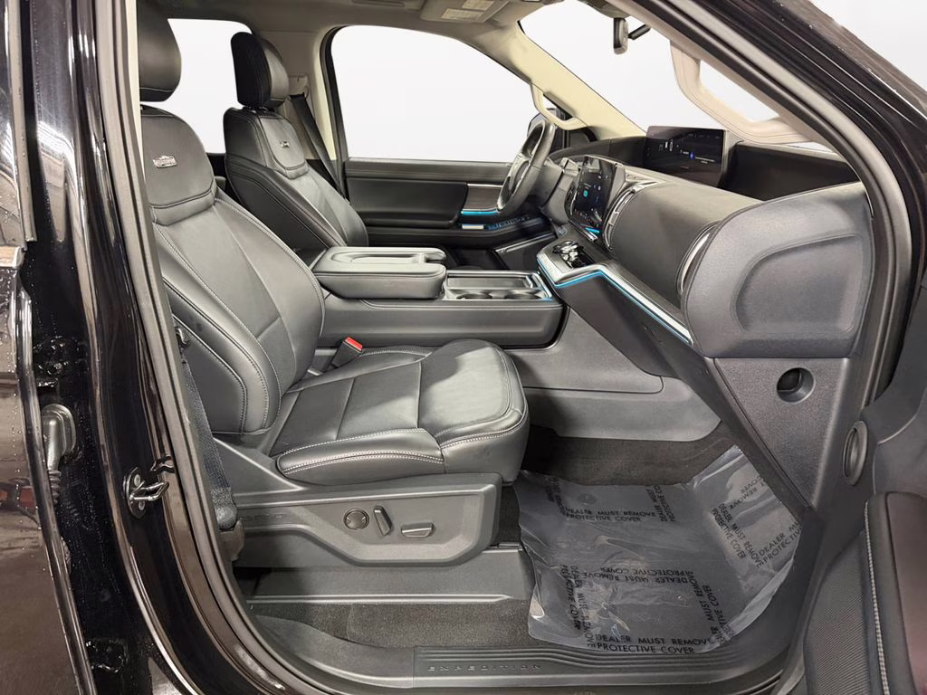 2025 Black Metallic Ford Expedition Max Platinum w/Bluecruise & Drivers Pkg 4X4 SUV