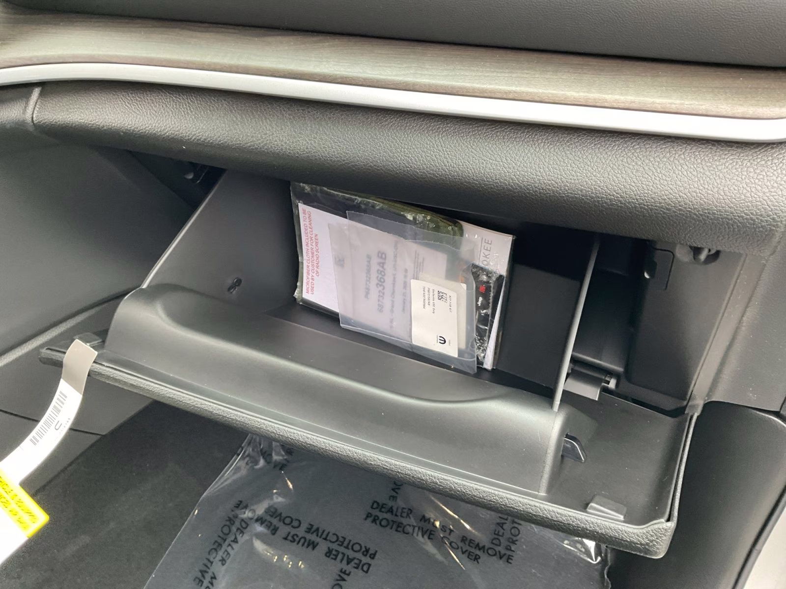 2026 Silver Zynith Jeep Grand Cherokee Limited 4X4 SUV