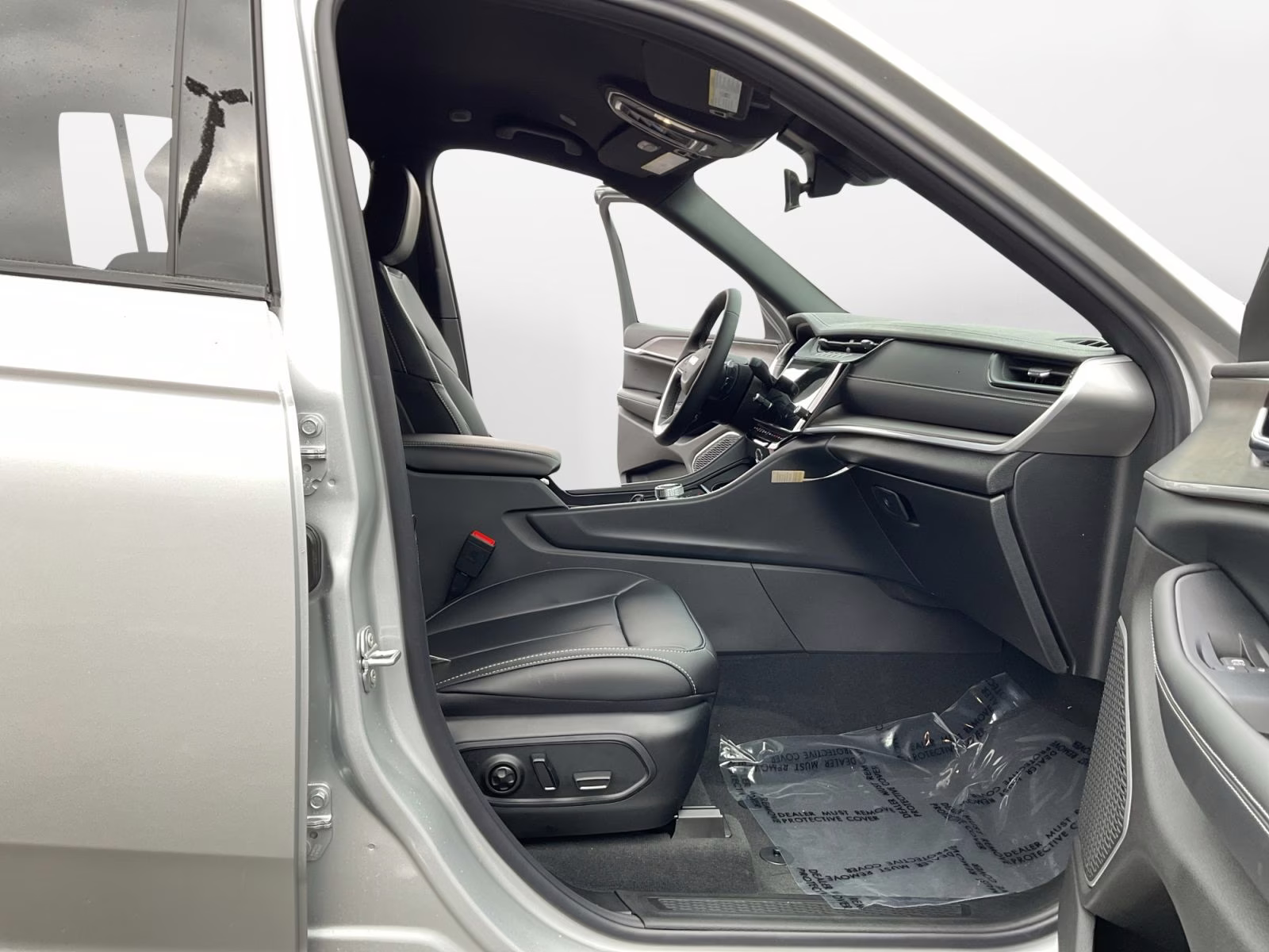 2026 Silver Zynith Jeep Grand Cherokee Limited 4X4 SUV