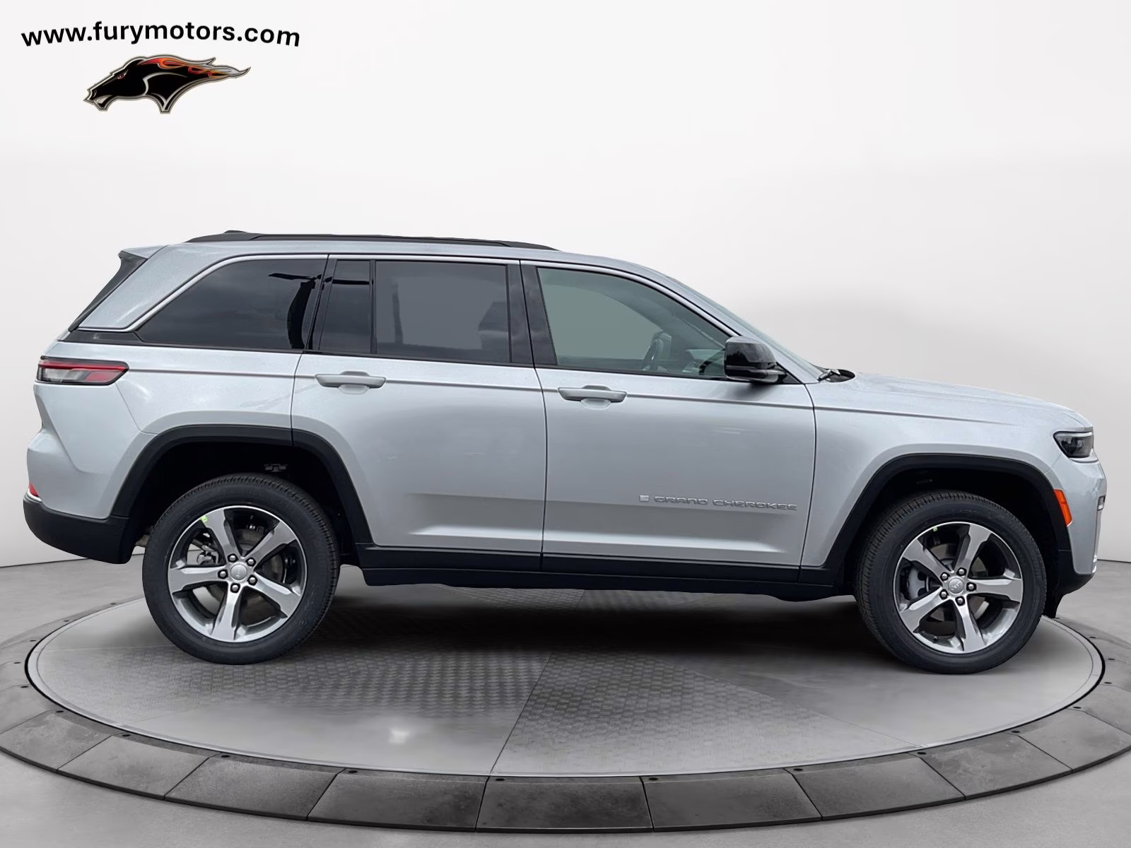 2026 Silver Zynith Jeep Grand Cherokee Limited 4X4 SUV