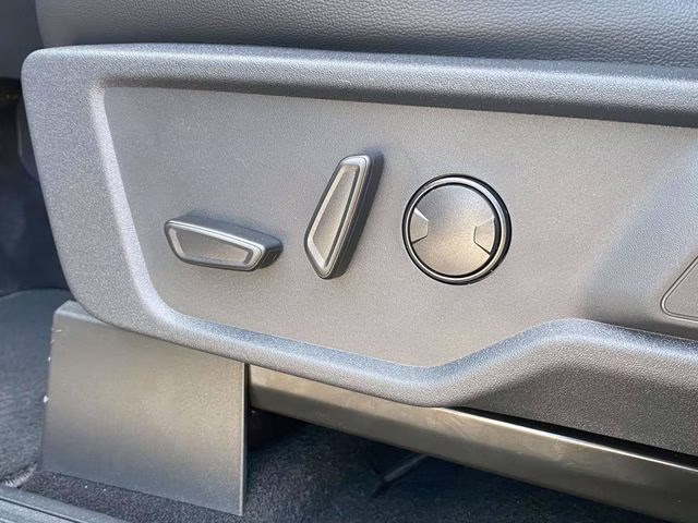 2026 Gray Ford Bronco Outer Banks 4X4 SUV