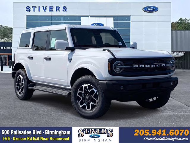 2026 Oxford White Ford Bronco Outer Banks 4X4 SUV
