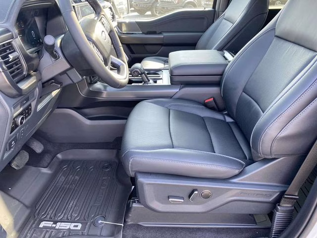 2026 Avalanche Ford F-150 Lariat 4X4 Truck