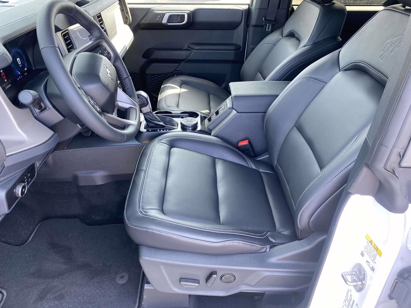 2026 Oxford White Ford Bronco Outer Banks 4X4 SUV