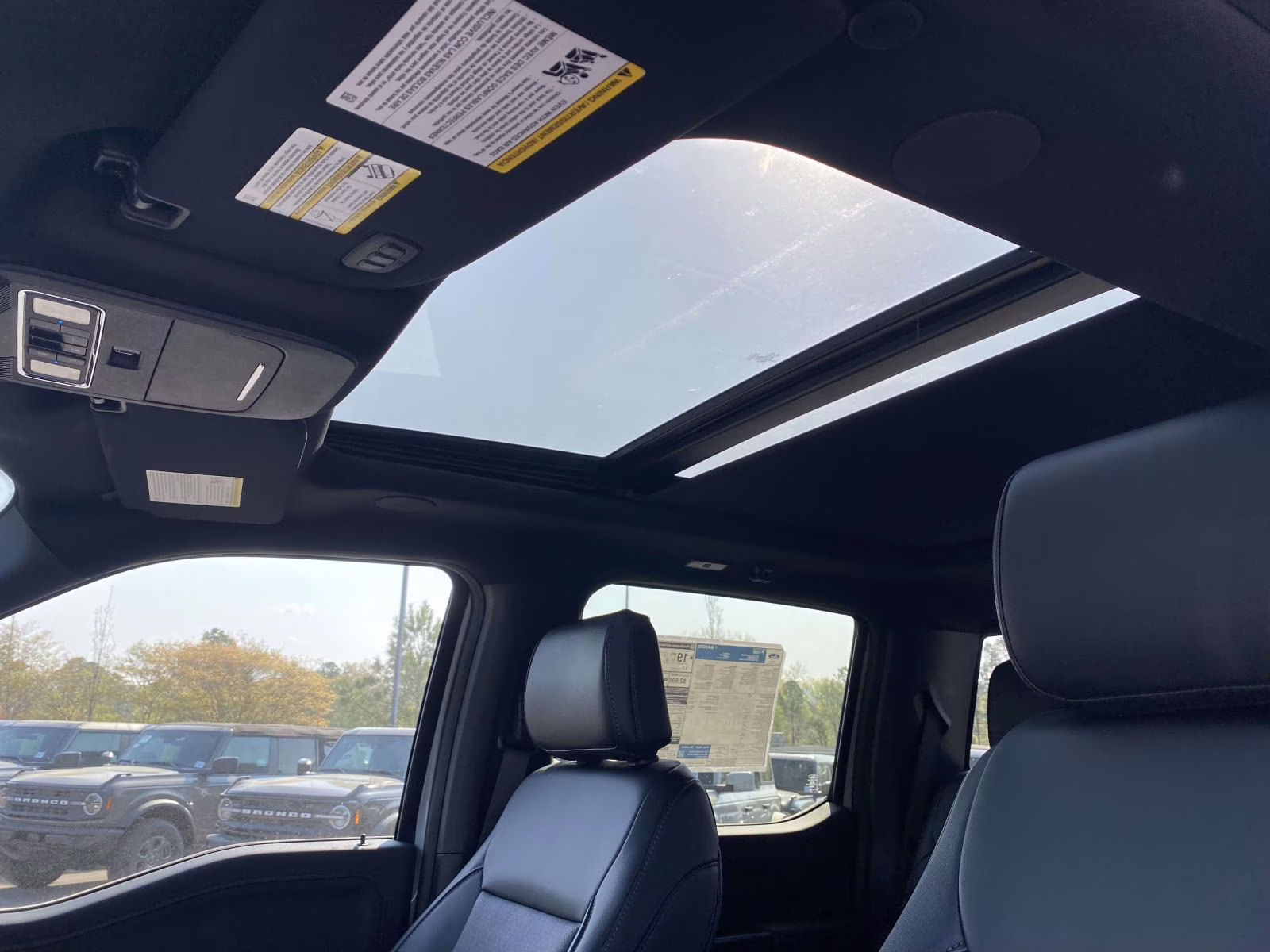 2026 Avalanche Ford F-150 Lariat 4X4 Truck