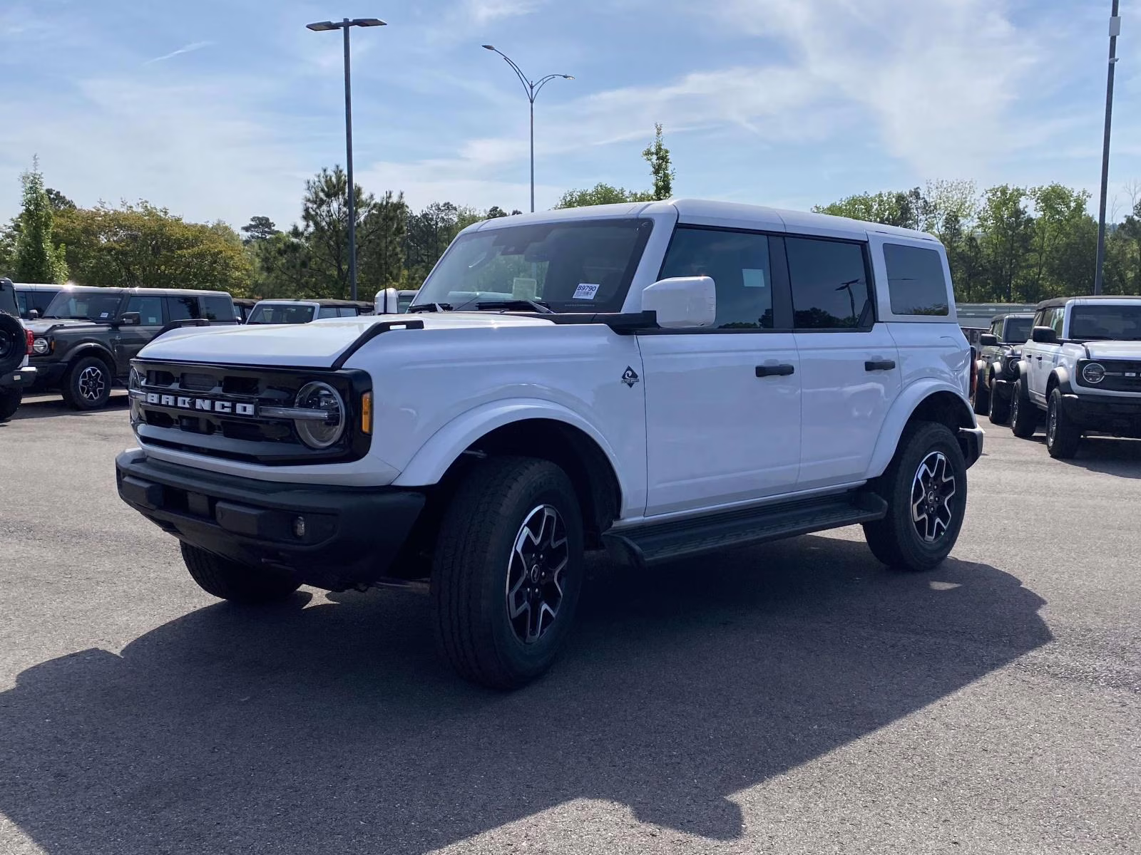2026 Oxford White Ford Bronco Outer Banks 4X4 SUV