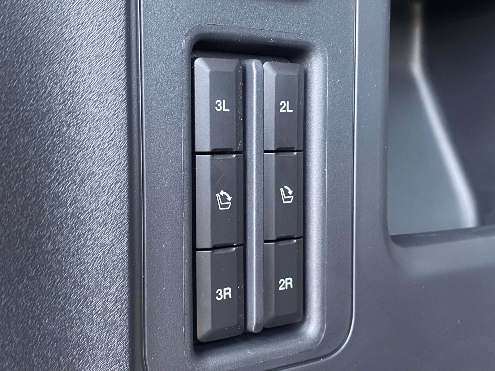 2026 Black Metallic Ford Expedition Max Active RWD SUV