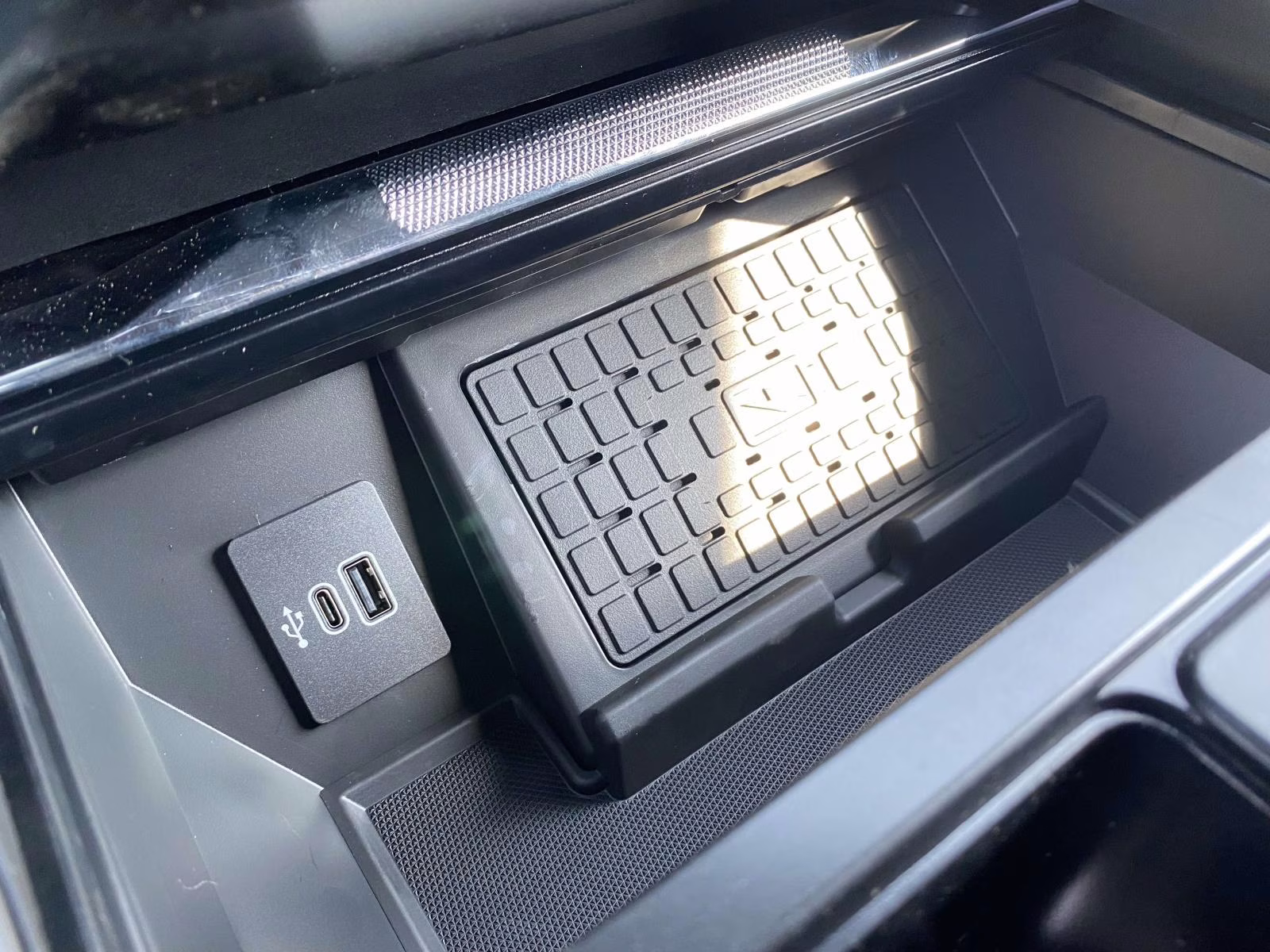 2026 Avalanche Ford F-150 Lariat 4X4 Truck