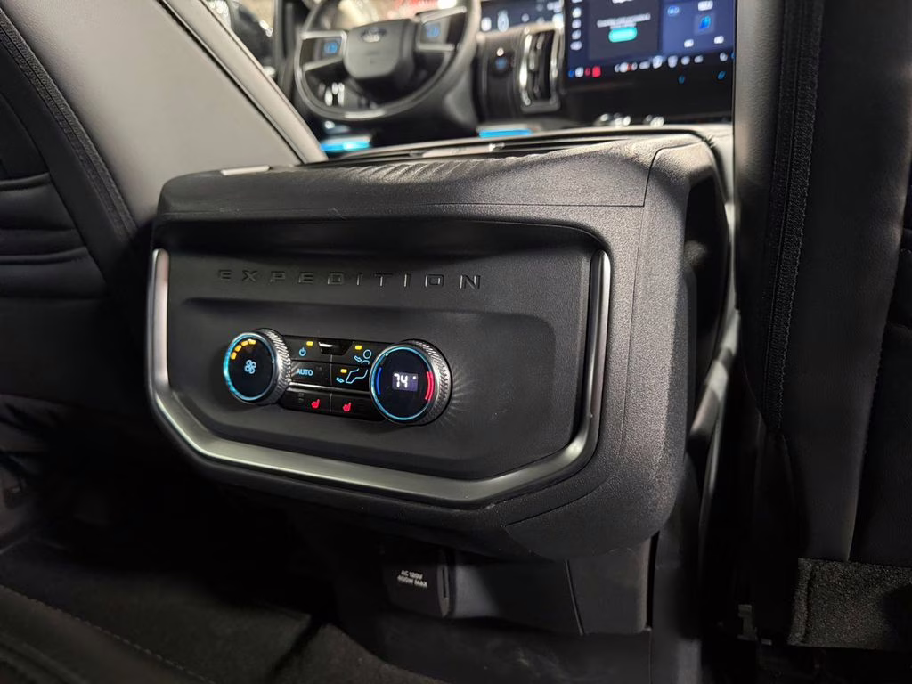 2025 Black Metallic Ford Expedition Max Platinum w/Bluecruise & Drivers Pkg 4X4 SUV