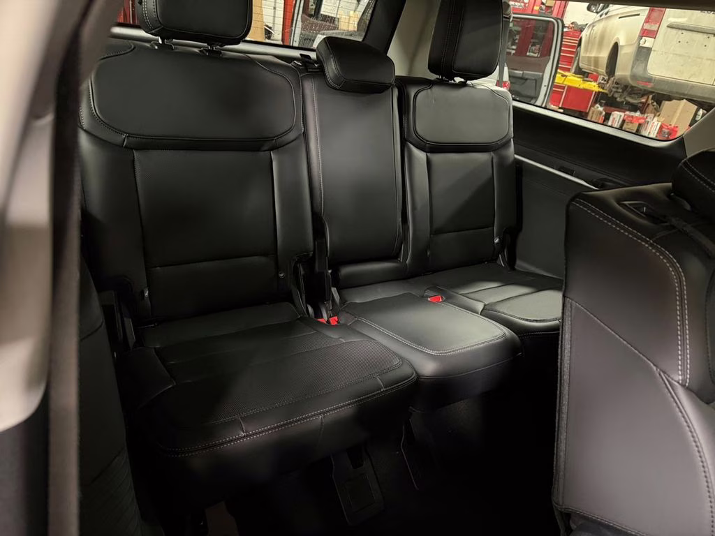 2025 Black Metallic Ford Expedition Max Platinum w/Bluecruise & Drivers Pkg 4X4 SUV