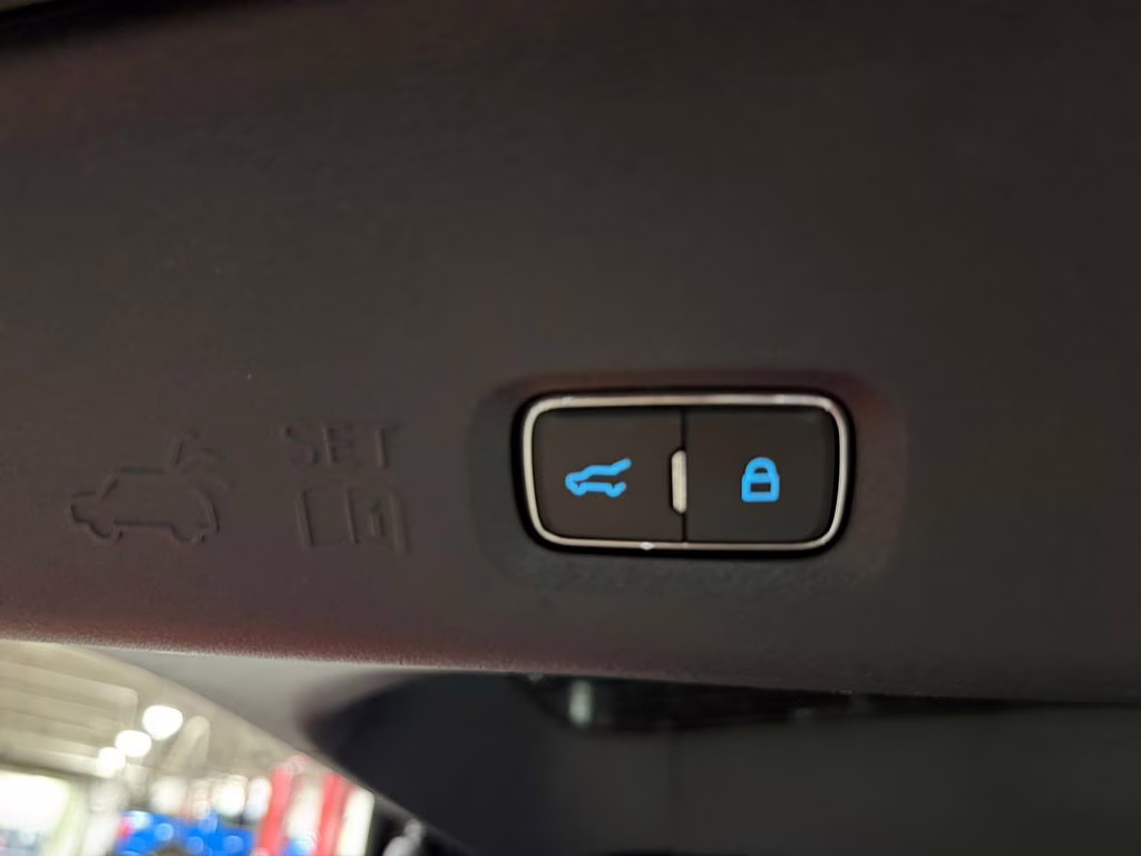 2025 Black Metallic Ford Expedition Max Platinum w/Bluecruise & Drivers Pkg 4X4 SUV