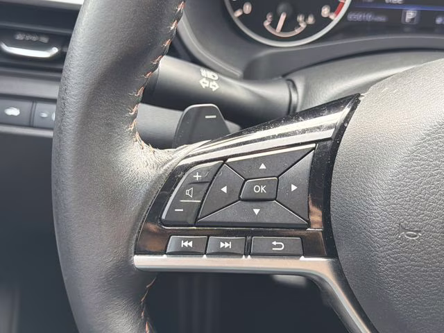 2023 Super Black Clearcoat Nissan Altima 2.5 SR FWD Sedan