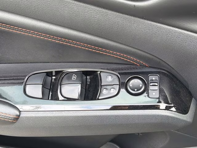 2023 Super Black Clearcoat Nissan Altima 2.5 SR FWD Sedan