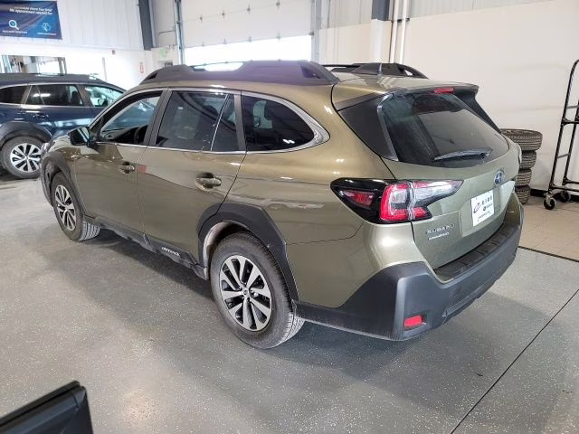 2025 Autumn Green Metallic Subaru Outback Premium AWD SUV