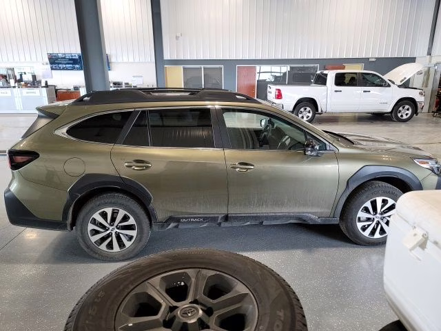 2025 Autumn Green Metallic Subaru Outback Premium AWD SUV