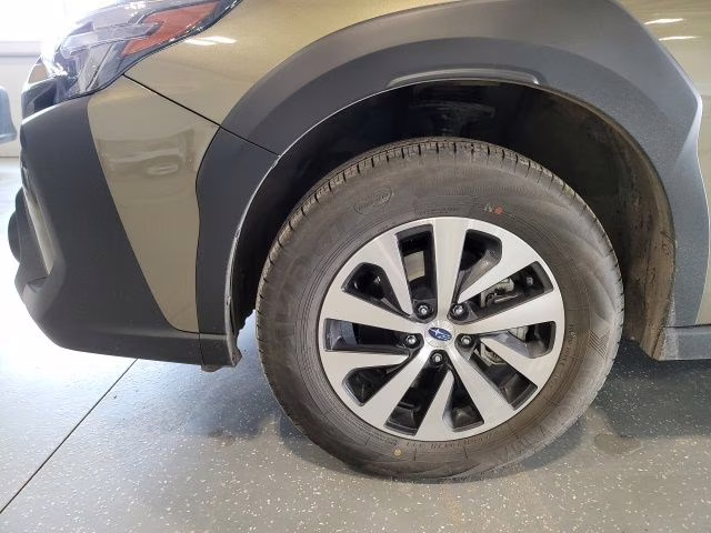 2025 Autumn Green Metallic Subaru Outback Premium AWD SUV