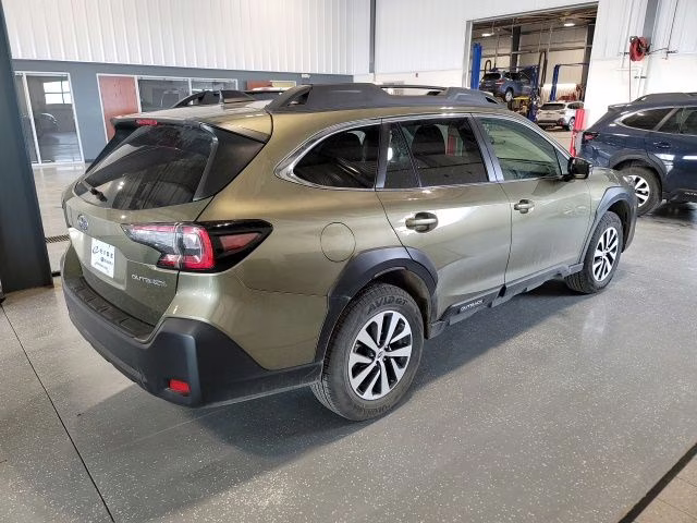 2025 Autumn Green Metallic Subaru Outback Premium AWD SUV