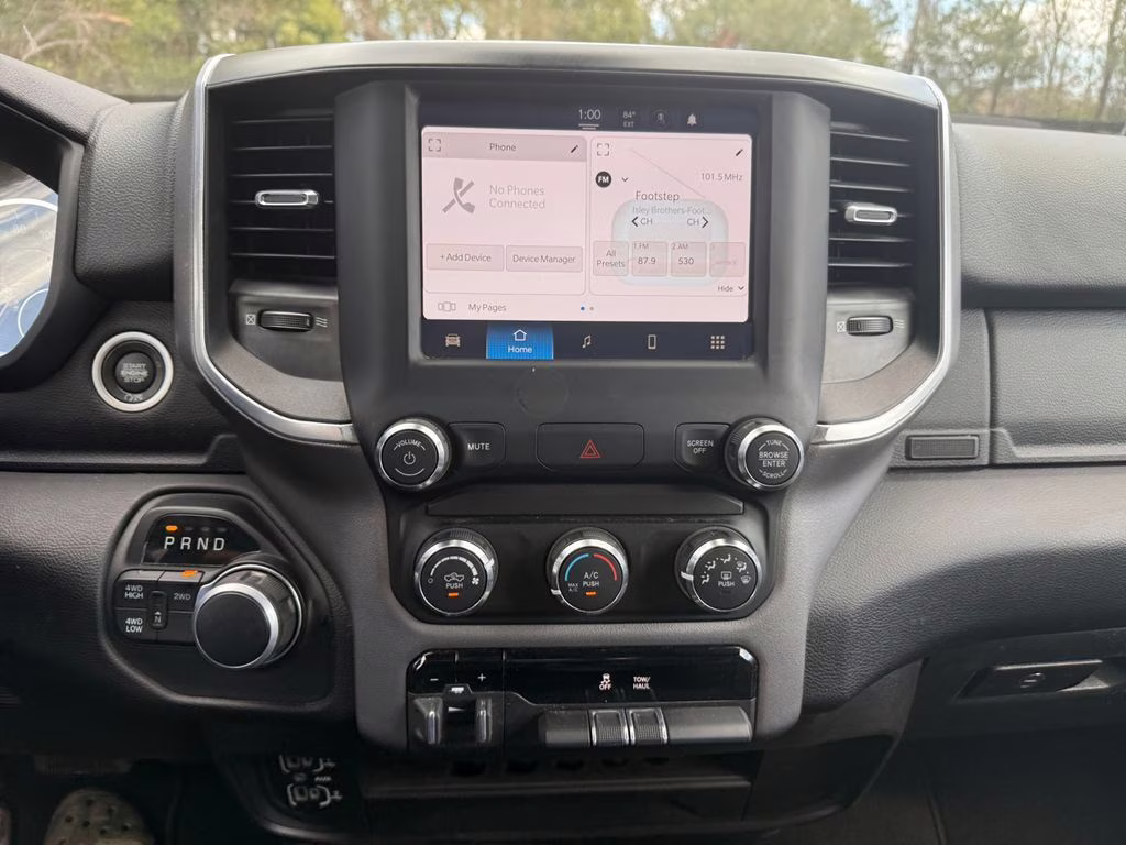 2024 Bright White Clearcoat Ram 2500 Big Horn 4X4 Truck