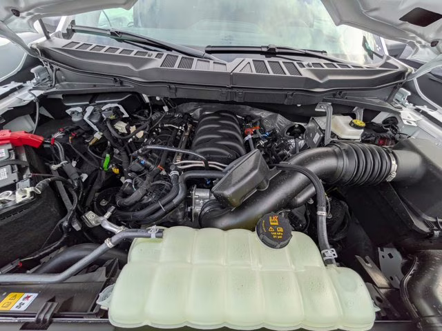 2026 Oxford White Ford F-150 XLT 4X4 Truck