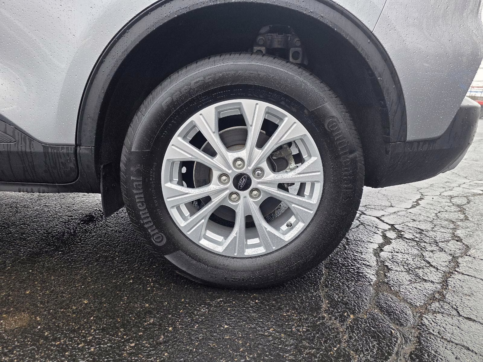 2023 Iconic Silver Ford Escape Active AWD SUV