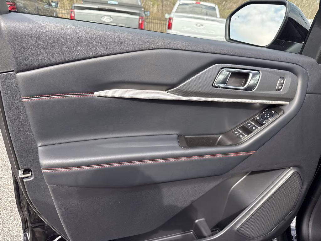 2026 Black Ford Explorer ST-Line RWD SUV