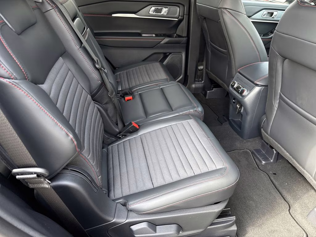 2026 Black Ford Explorer ST-Line RWD SUV