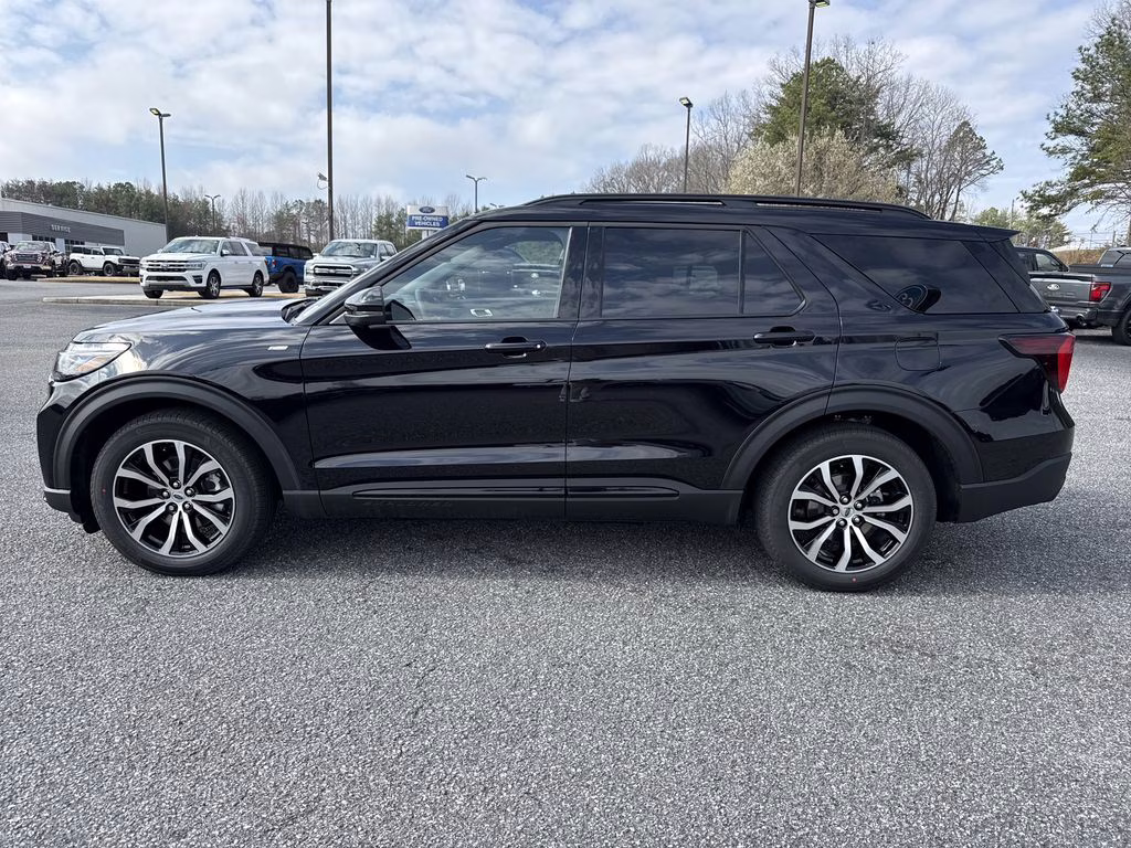 2026 Black Ford Explorer ST-Line RWD SUV