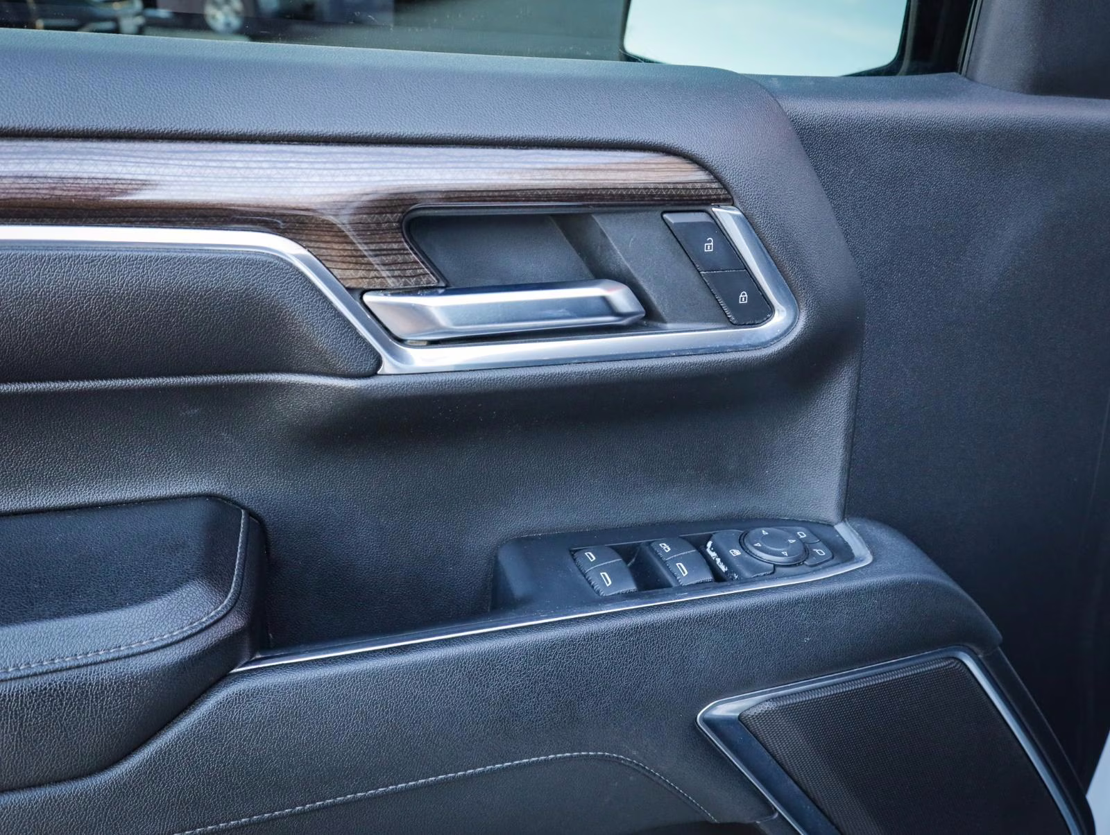 2023 Summit White Chevrolet Silverado 1500 LT 4X4 Truck