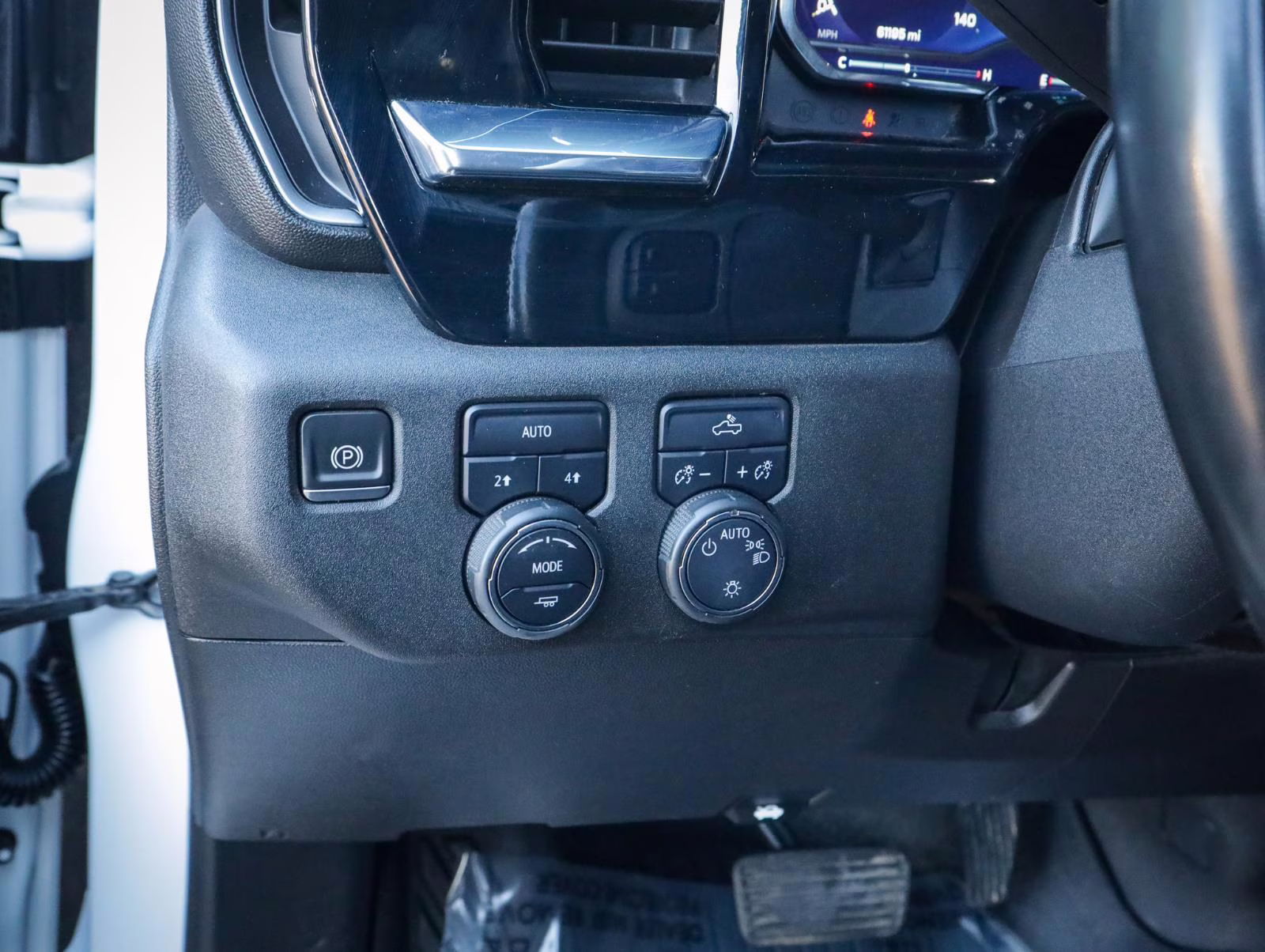 2023 Summit White Chevrolet Silverado 1500 LT 4X4 Truck