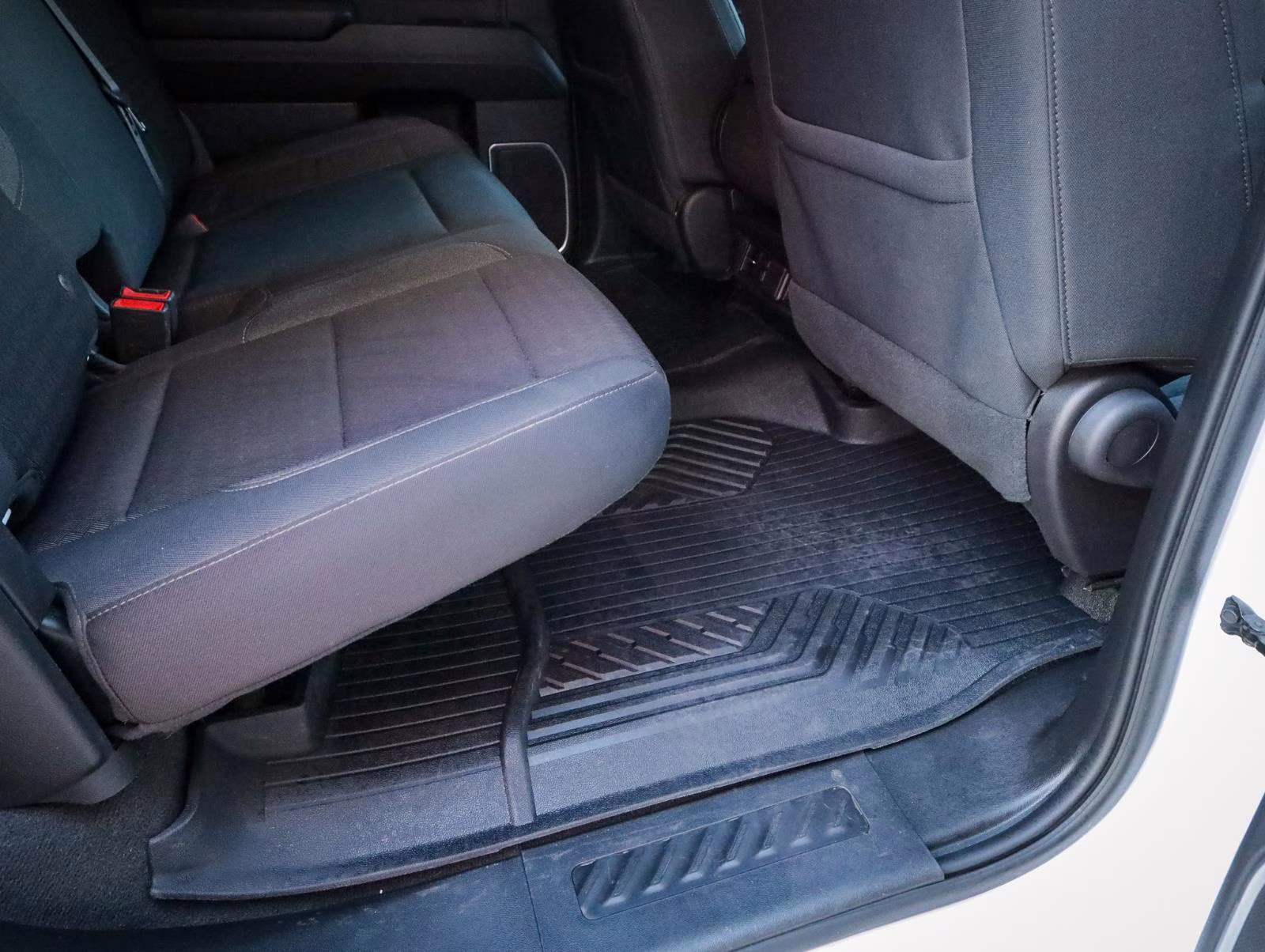 2023 Summit White Chevrolet Silverado 1500 LT 4X4 Truck