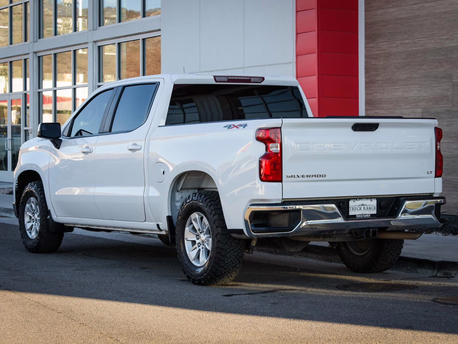 2023 Summit White Chevrolet Silverado 1500 LT 4X4 Truck